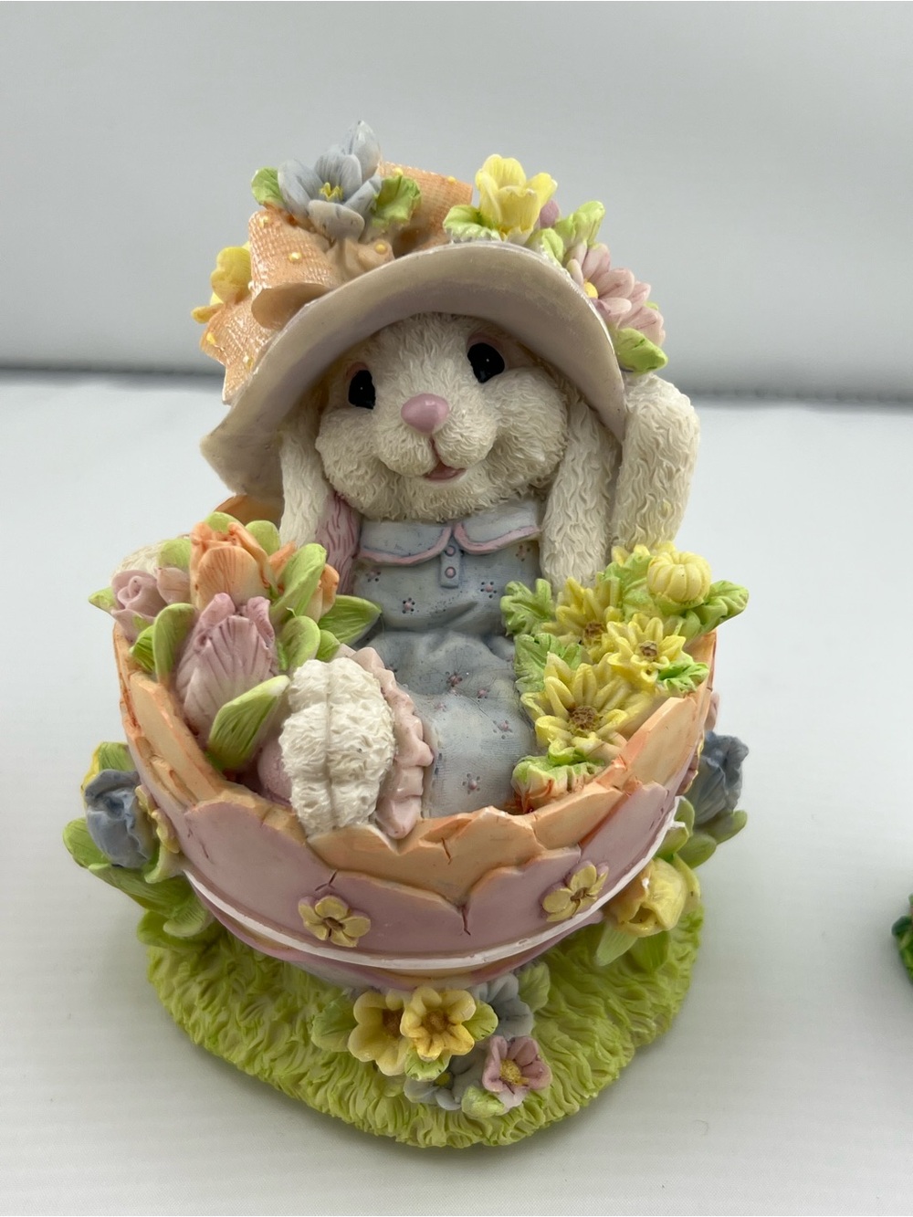 🎁Spring Bunny Figurine Set - Pastel Multi-Color Decorative Rabbits - Picture 6 of 13
